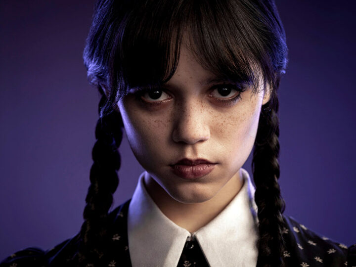 La serie televisiva “Mercoledì Addams” spopola tra i giovani